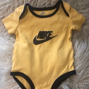 Nike Oneies